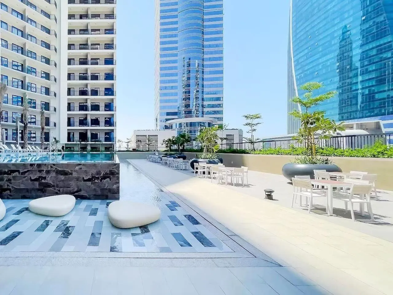 Zada Tower 1Br With Business Bay Canal Part View By Vibel Dubai United Arab Emirates