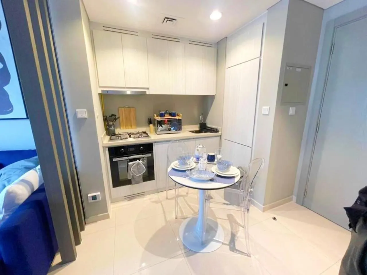 Zada Tower 1Br With Business Bay Canal Part View By Vibel Dubai Apartment